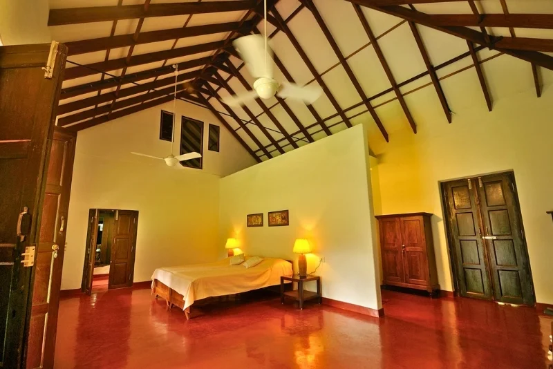 Kuruvinakunnel Tharavadu