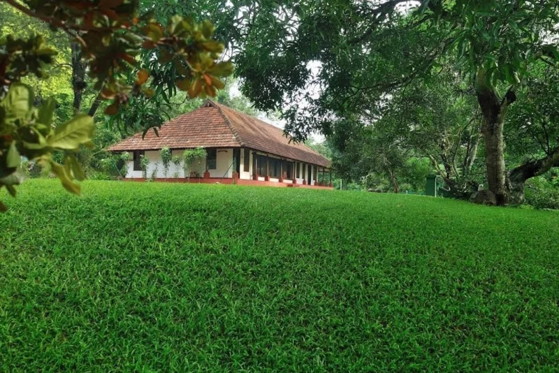 Kuruvinakunnel Tharavadu